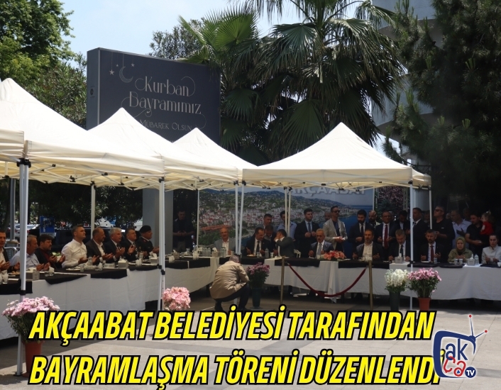 Akçaabat Belediyesi tarafından bayramlaşma töreni düzenlendi.