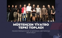 Müstehcen tiyatro tepki topladı !