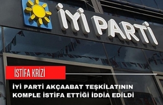 İyi Parti Akçaabat teşkilatı istifa etti.